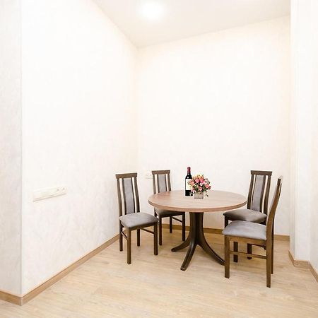15. Double Room Apartaments With Fresh Style يريفان المظهر الخارجي الصورة