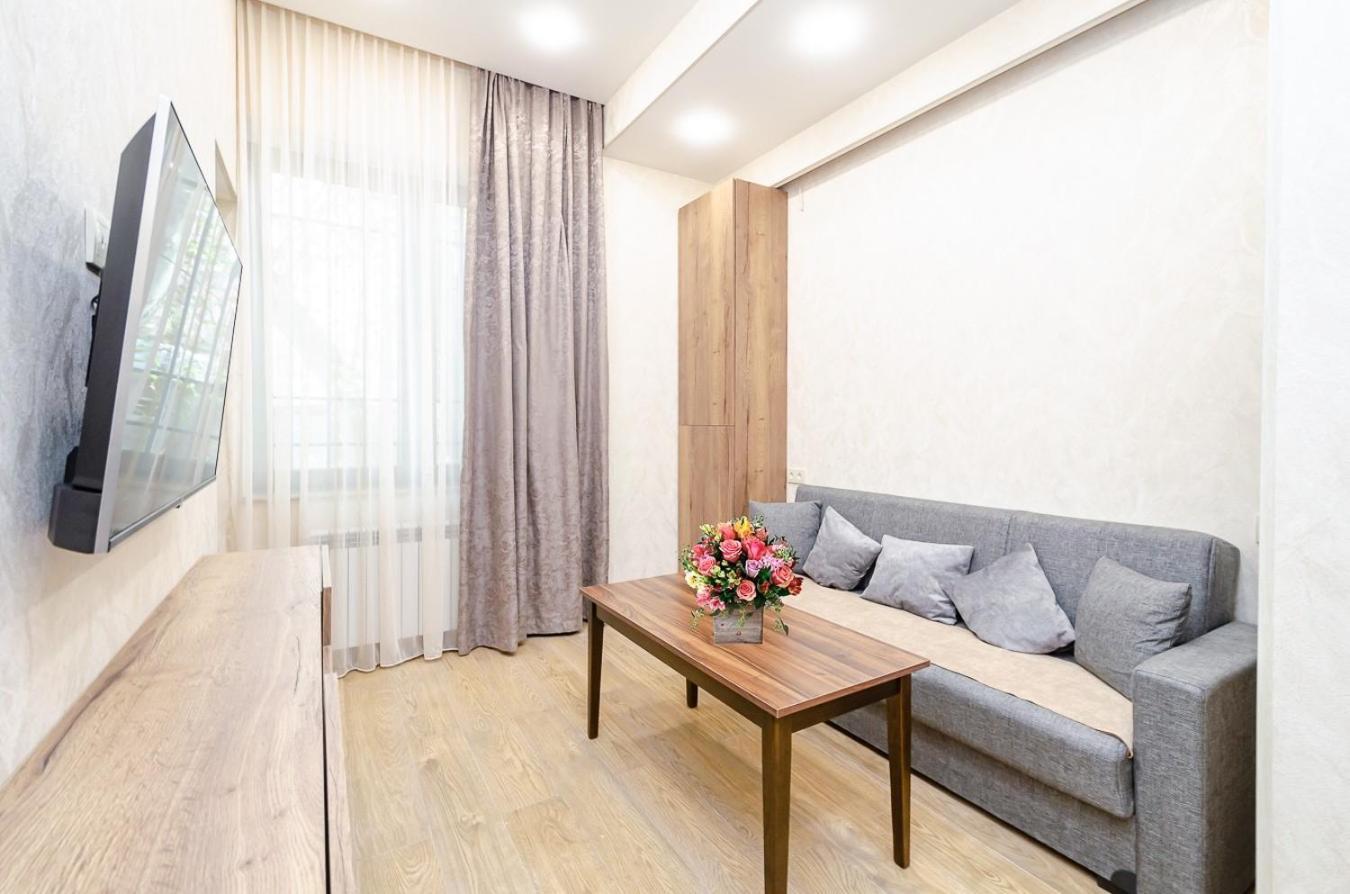 15. Double Room Apartaments With Fresh Style يريفان المظهر الخارجي الصورة